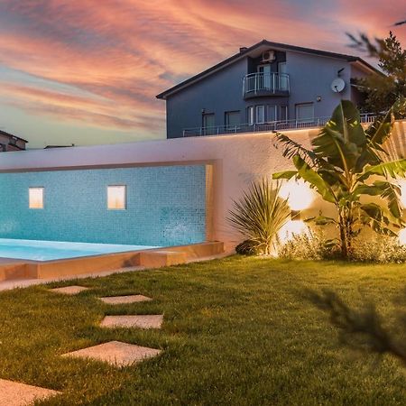 Villa Elena Deluxe Mit Whirlpool Und Beheiztem Pool Am Meer Und Wunderschoenen Blick Auf Die Brijuni Inseln Fažana Exteriér fotografie