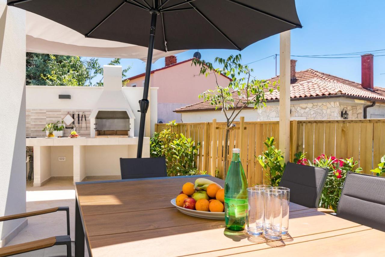 Villa Elena Deluxe Mit Whirlpool Und Beheiztem Pool Am Meer Und Wunderschoenen Blick Auf Die Brijuni Inseln Fažana Exteriér fotografie