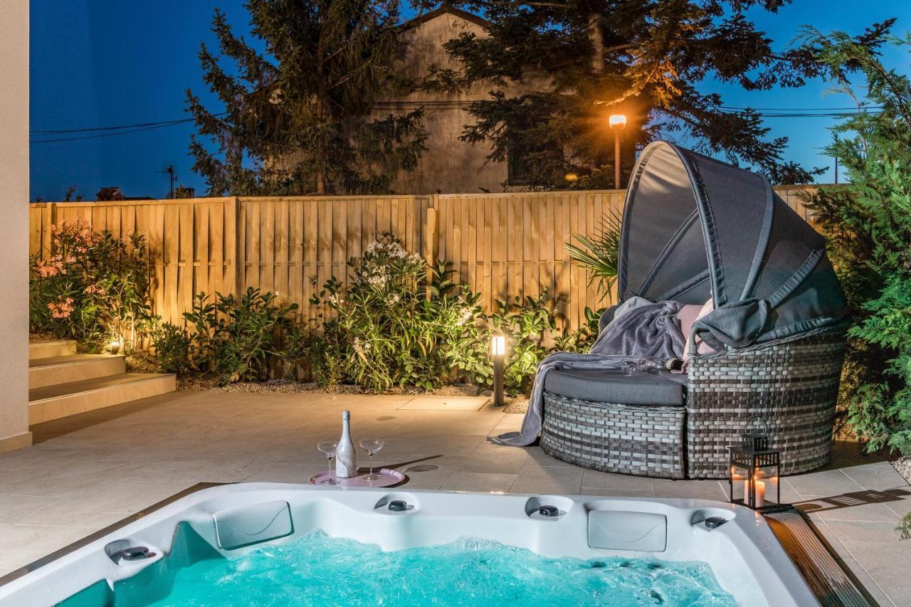 Villa Elena Deluxe Mit Whirlpool Und Beheiztem Pool Am Meer Und Wunderschoenen Blick Auf Die Brijuni Inseln Fažana Exteriér fotografie