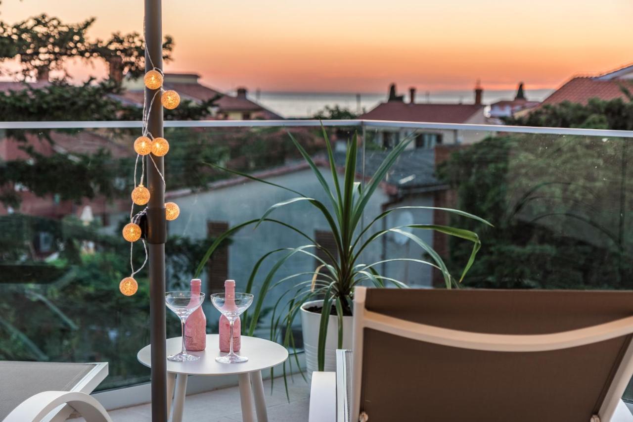 Villa Elena Deluxe Mit Whirlpool Und Beheiztem Pool Am Meer Und Wunderschoenen Blick Auf Die Brijuni Inseln Fažana Exteriér fotografie