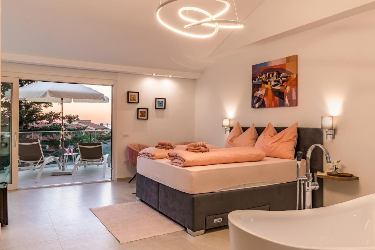 Villa Elena Deluxe Mit Whirlpool Und Beheiztem Pool Am Meer Und Wunderschoenen Blick Auf Die Brijuni Inseln Fažana Exteriér fotografie