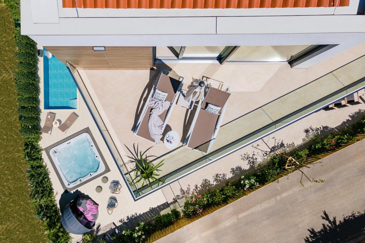 Villa Elena Deluxe Mit Whirlpool Und Beheiztem Pool Am Meer Und Wunderschoenen Blick Auf Die Brijuni Inseln Fažana Exteriér fotografie